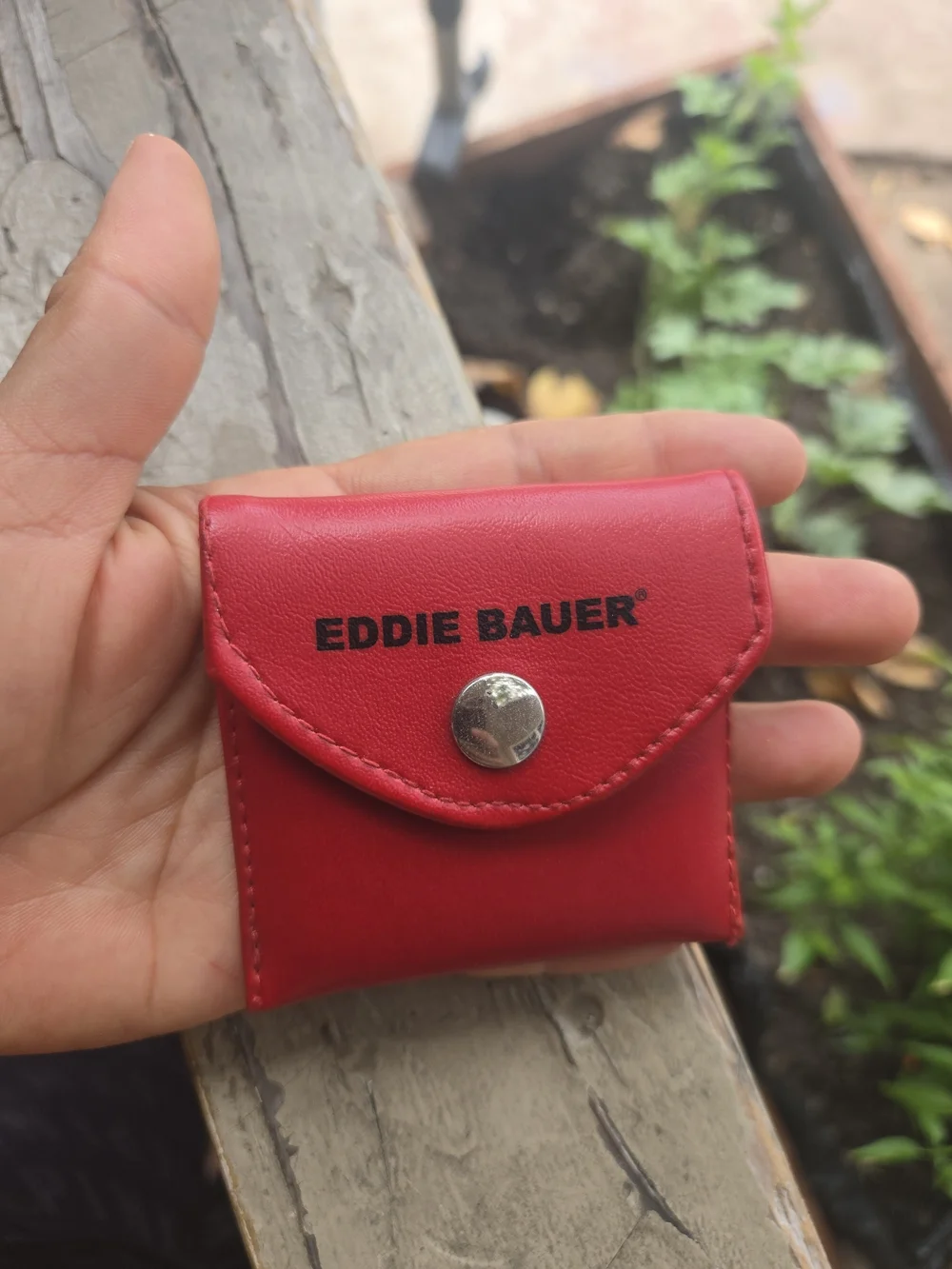 Eddie Bauer Red and Cream Metal Fifteen Puzzle with Red Leather Pouch